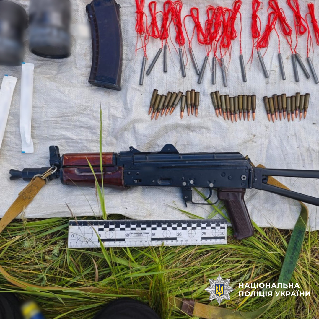 На Харківщині оперативники затримали підозрюваного у торгівлі зброєю та боєприпасами