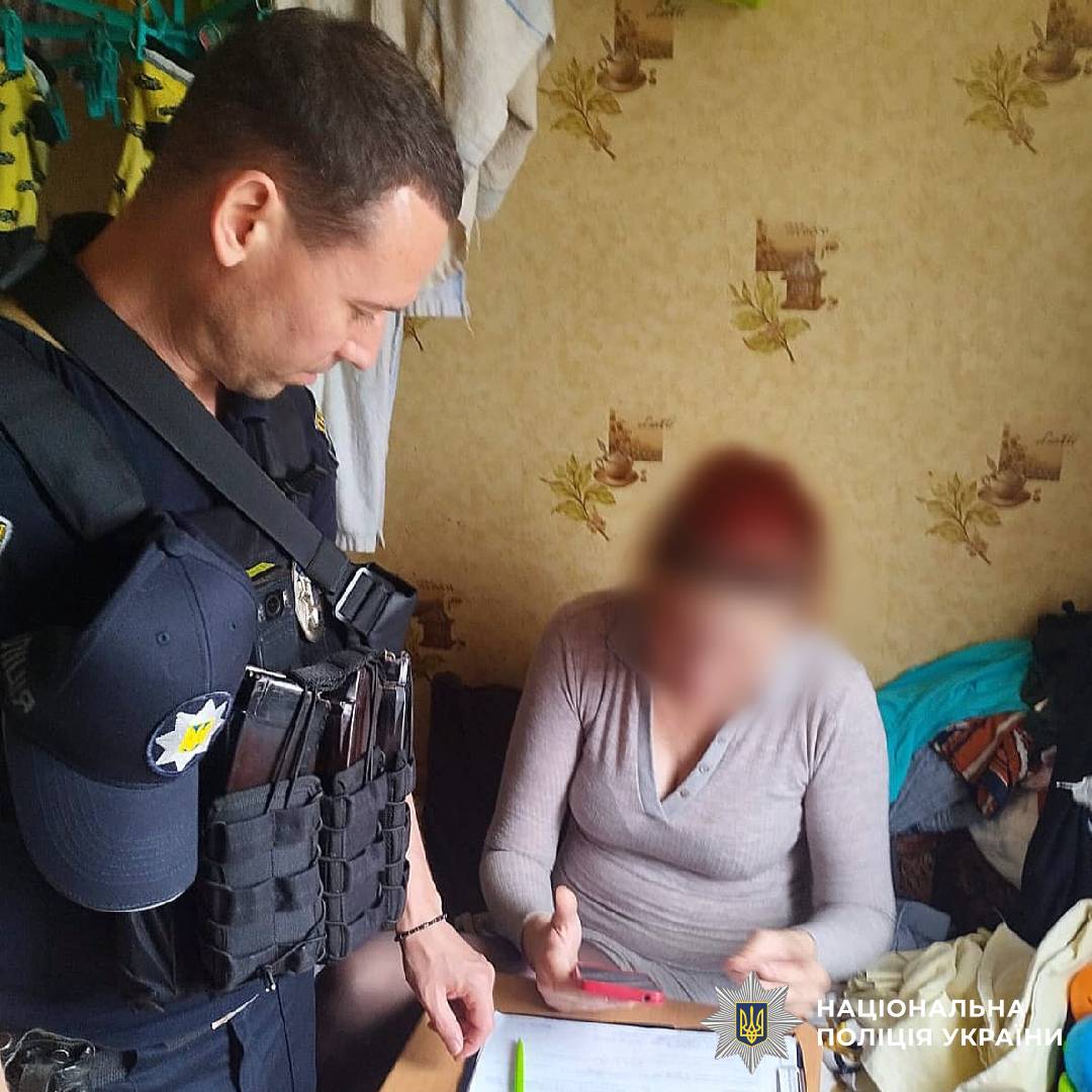 Образи та погрози малолітній дочці:  поліцейські Харкова припинили факт домашнього насильства