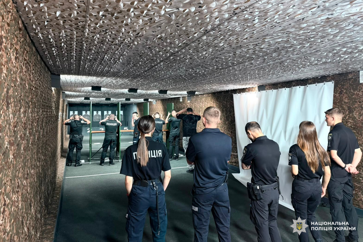 Працівники поліції Харкова вдосконалюють навички вогневої підготовки