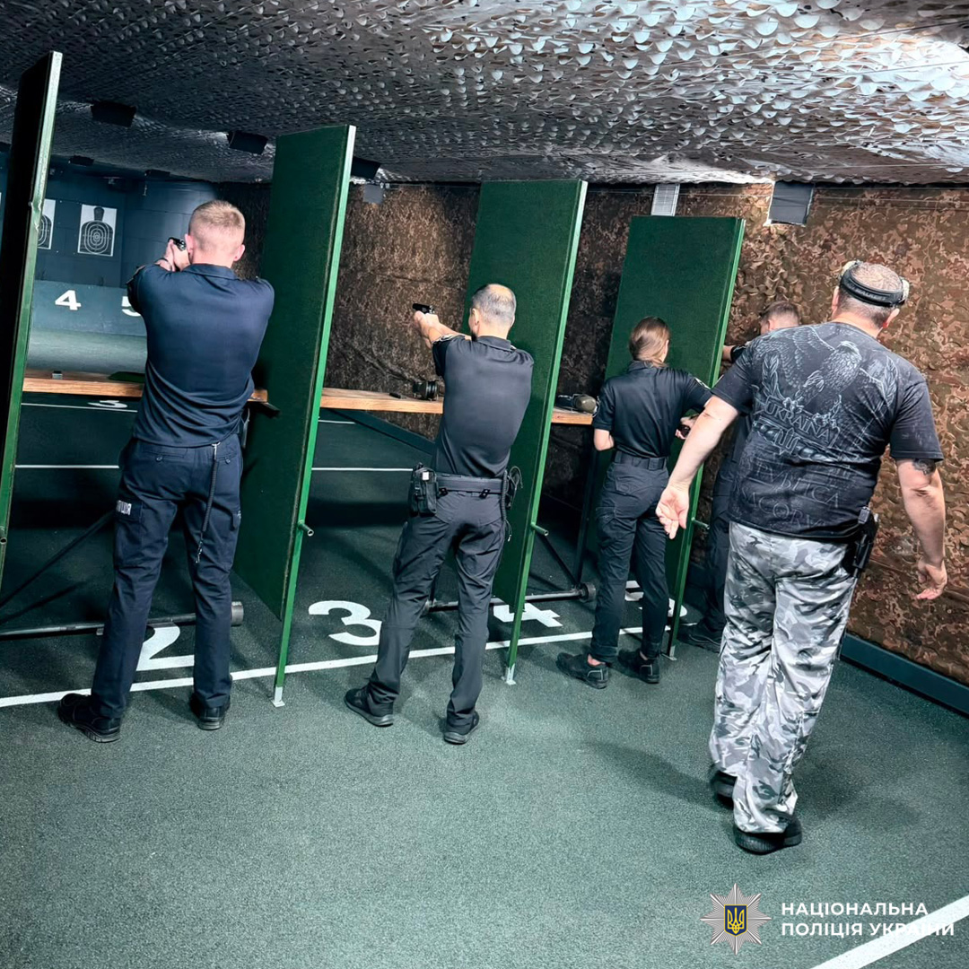 Працівники поліції Харкова вдосконалюють навички вогневої підготовки