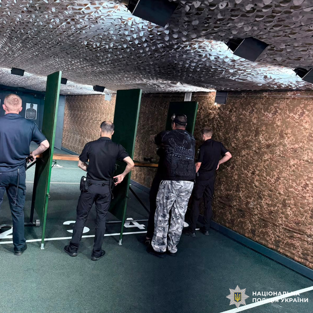 Працівники поліції Харкова вдосконалюють навички вогневої підготовки