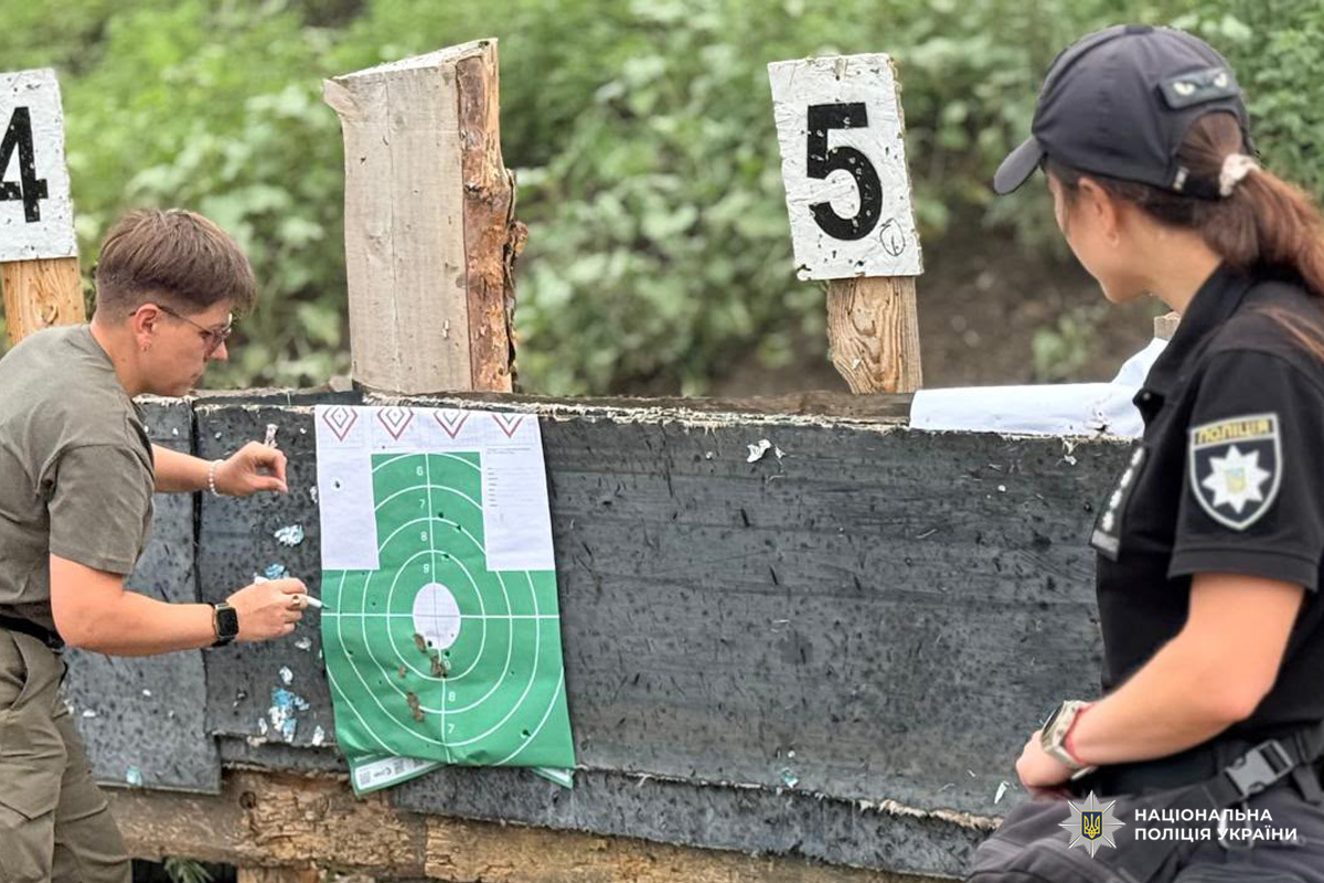 В єдиному строю: поліцейські Берестинщини продовжують відпрацювання тактичних навичок