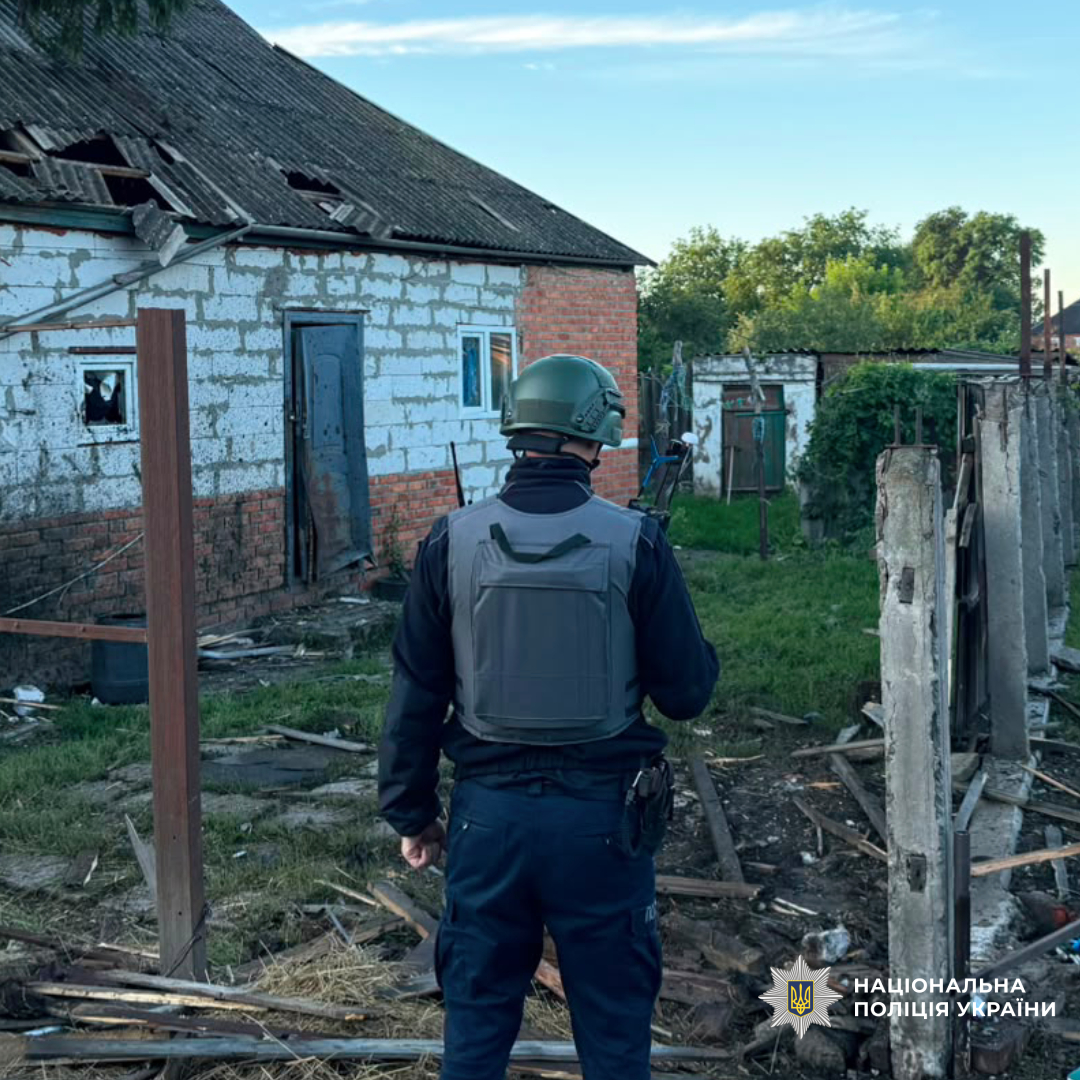 поліцейські продовжують документувати наслідки воєнних злочинів на Харківщині