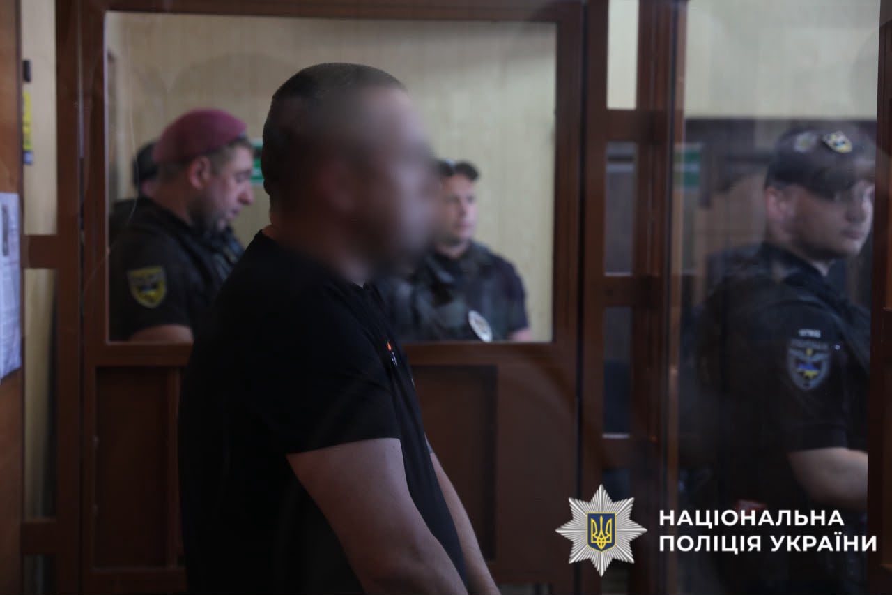 На фото підозрюваний.