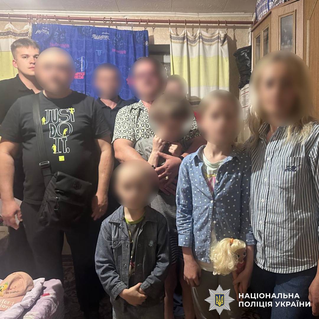 Безпека дитини — наш головний пріоритет: поліцейські Харківщини встановили особу правопорушниці та продовжують зʼясовувати всі обставини події щодо вчинення протиправних дій стосовно дитини