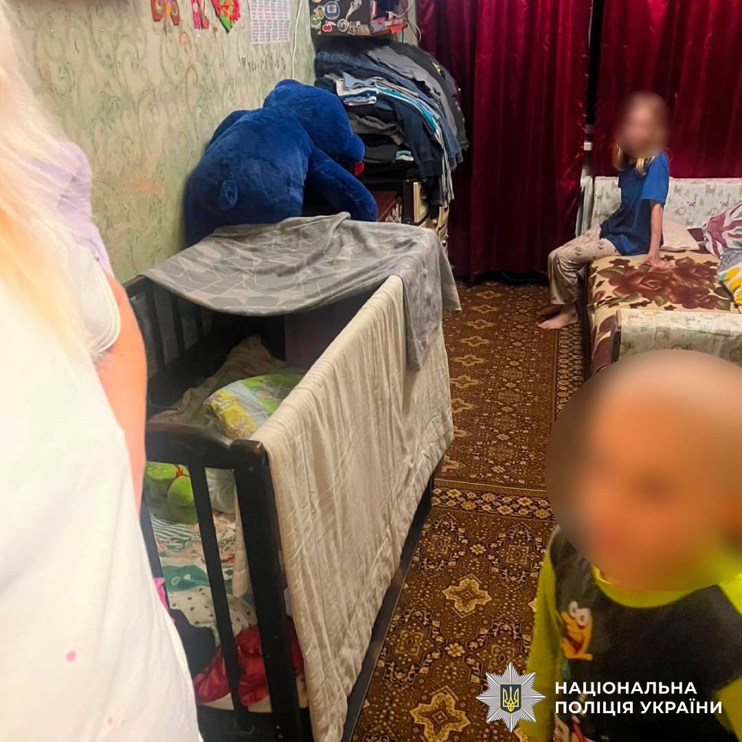 Безпека дитини — наш головний пріоритет: поліцейські Харківщини встановили особу правопорушниці та продовжують зʼясовувати всі обставини події щодо вчинення протиправних дій стосовно дитини