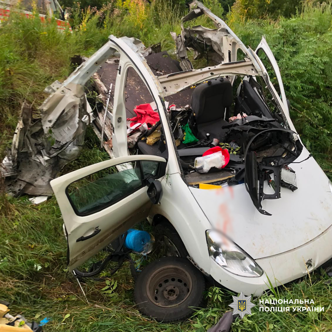 поліцейські документують воєнні злочини військовослужбовців рф на Харківщині