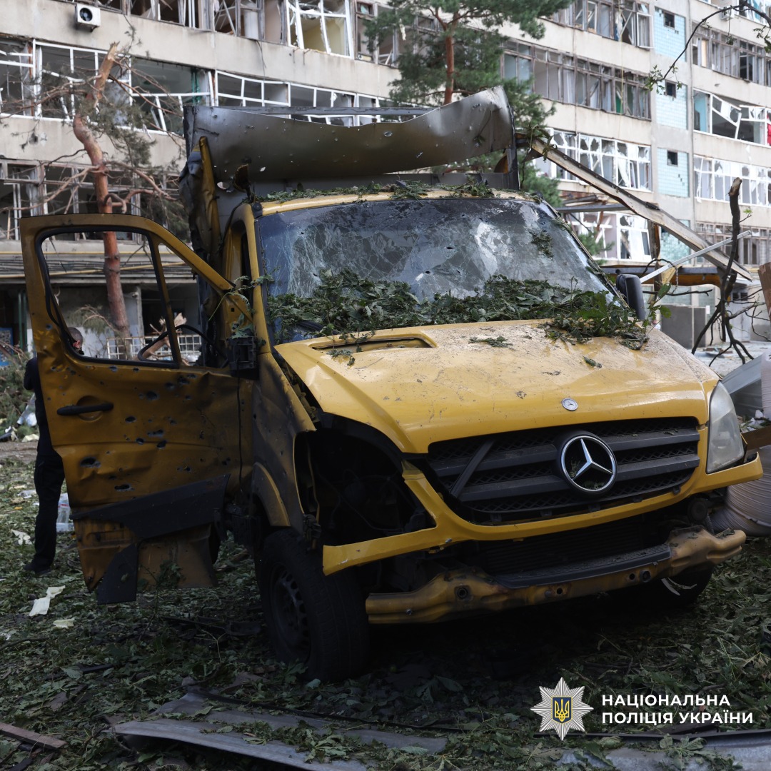 На фото наслідки ворожого обстрілу