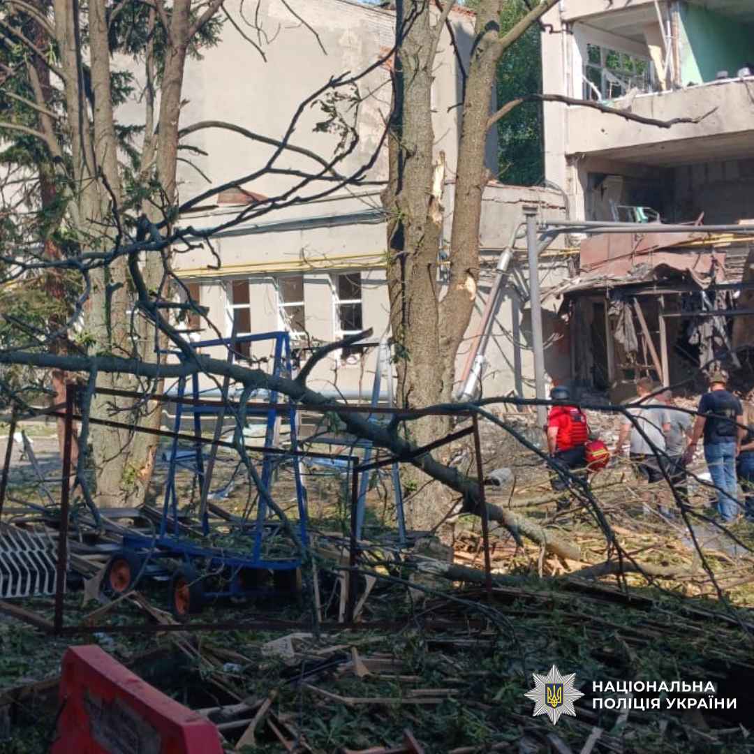поліцейські документують воєнні злочини військовослужбовців рф на Харківщині