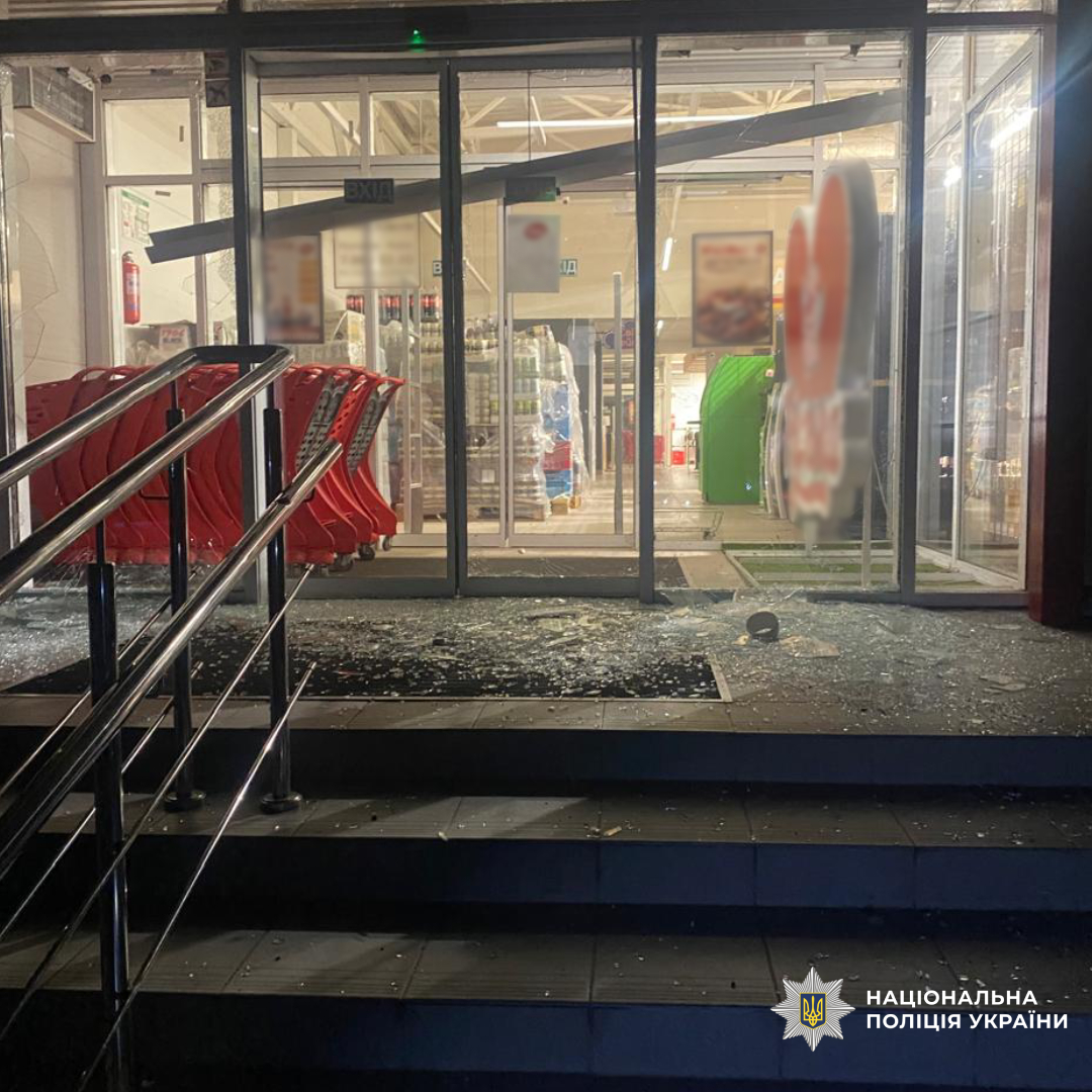 поліцейські продовжують збирати докази воєнних злочинів військовослужбовців рф на Харківщині