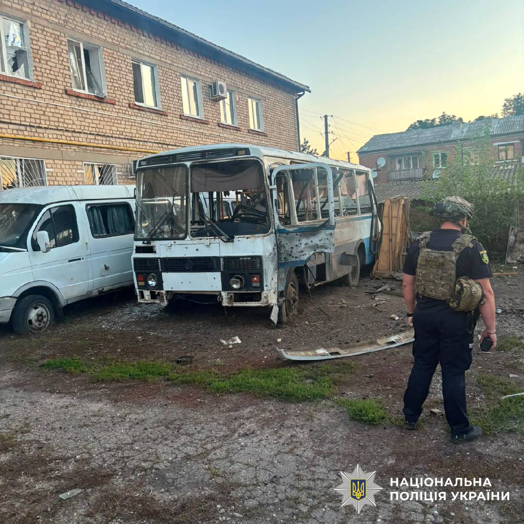 На фото наслідки ворожого обстрілу