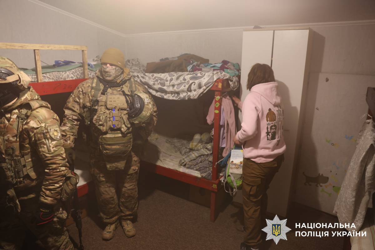 Поліцейські Харкова викрили учасників групи, які незаконно утримували близько 50 людей у псевдореабілітаційних центрах