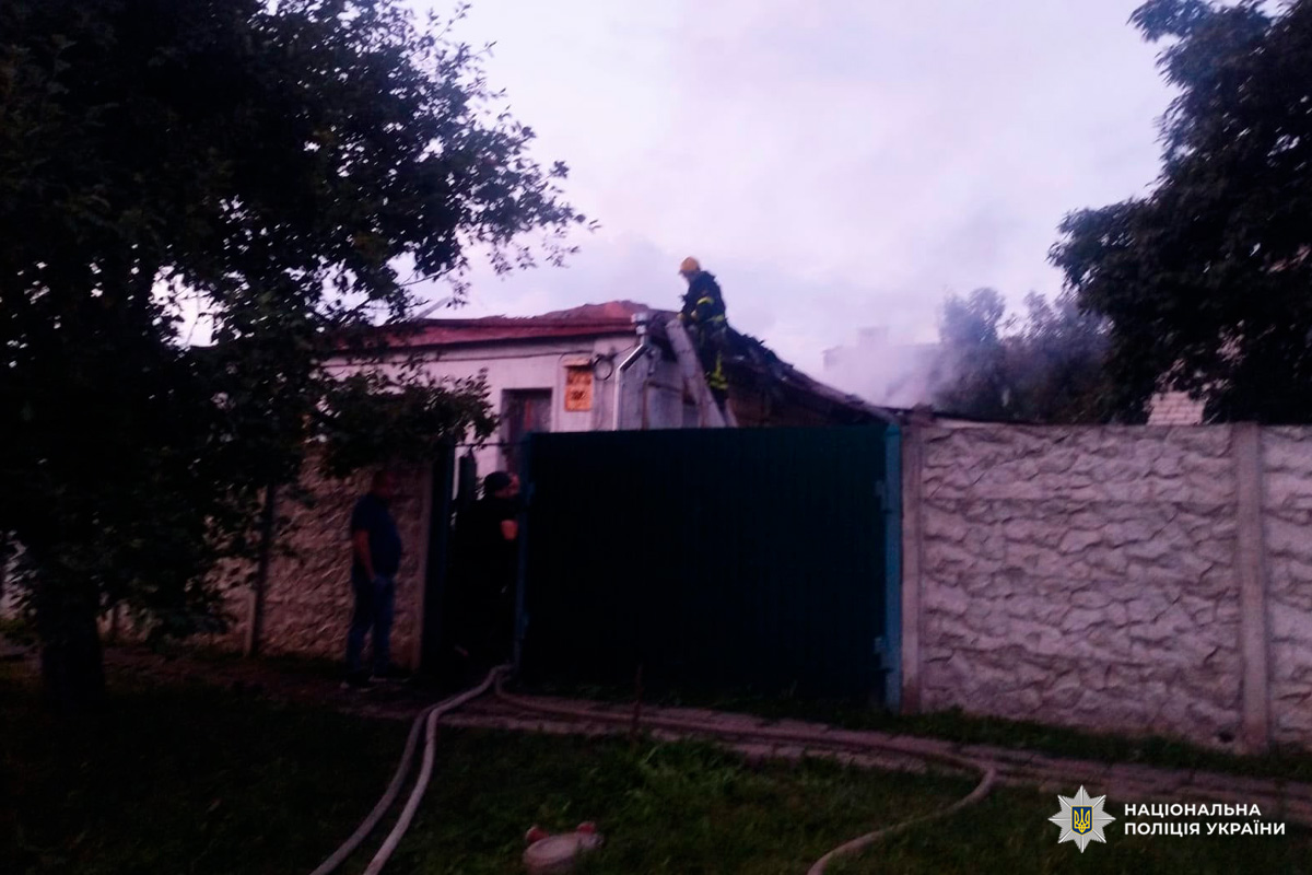 Дві людини загинули, ще 15 постраждали, серед яких дитина: поліцейські продовжують документувати наслідки воєнних злочинів російських військ на Харківщині