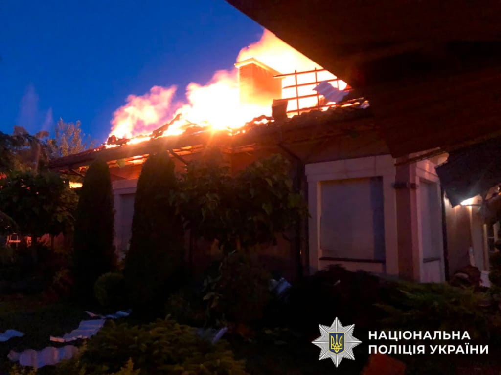 На фотографії зображено наслідки атаки на столичний регіон.