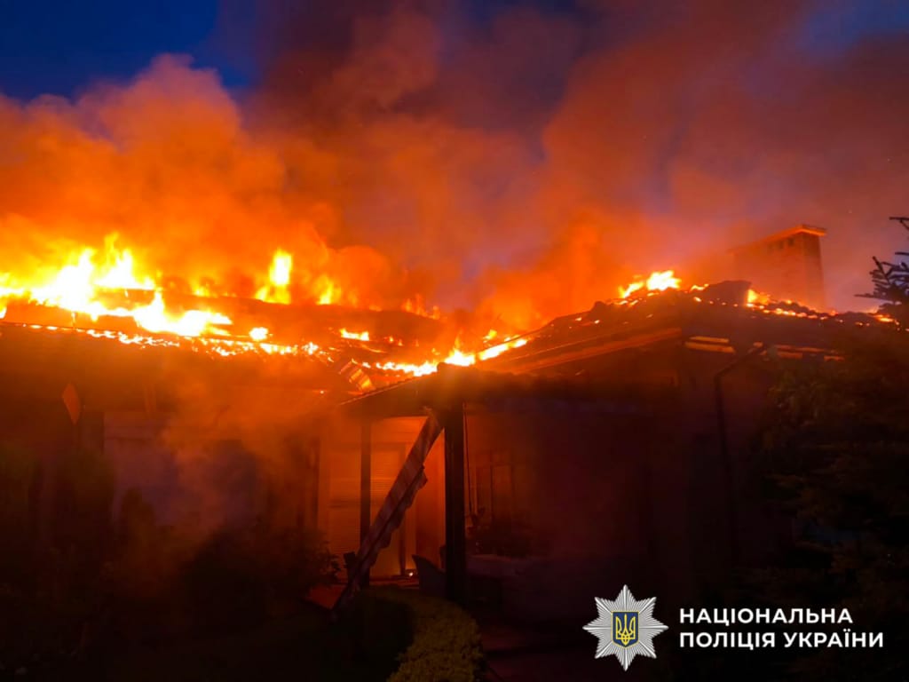 На фотографії зображено наслідки атаки на столичний регіон.