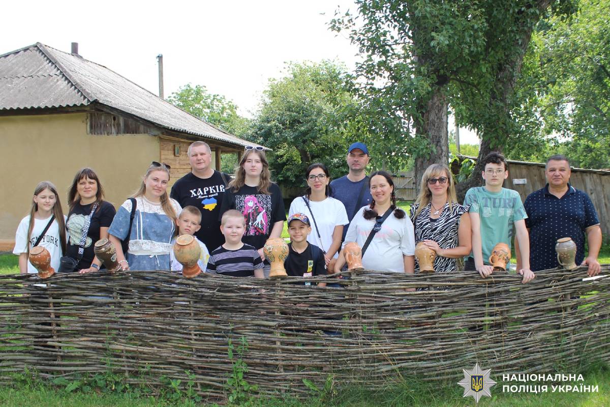 Підтримка ветеранів та родин захисників: поліція Харківщини організувала культурно-просвітницьку поїздку в межах реалізації ветеранської політики