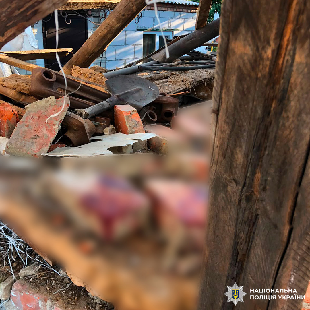 На Харківщині унаслідок детонації вибухонебезпечного предмета постраждав чоловік: поліцейські задокументували воєнний злочин