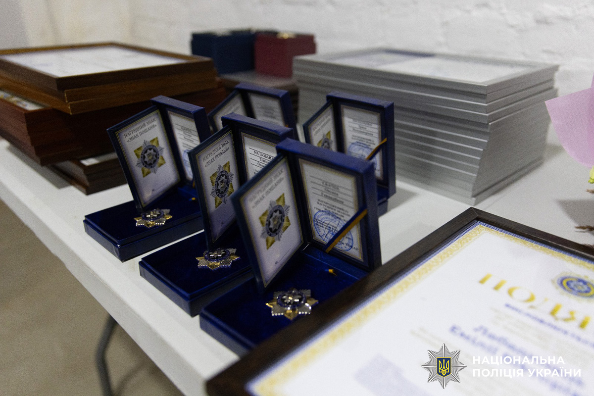 Поліцейські Харківщини відзначили медичних працівників з нагоди професійного свята