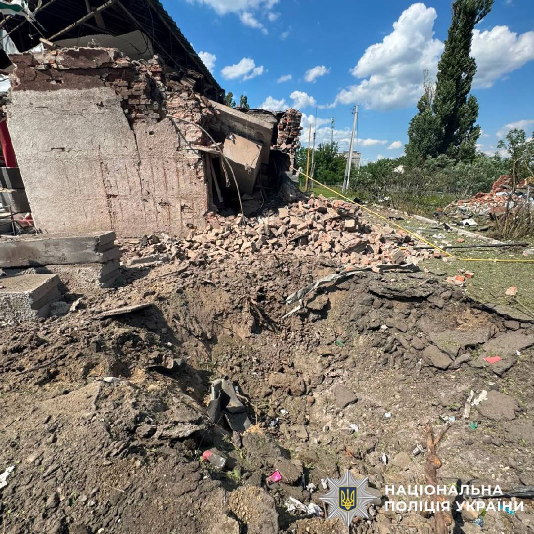 На фото наслідки ворожого обстрілу
