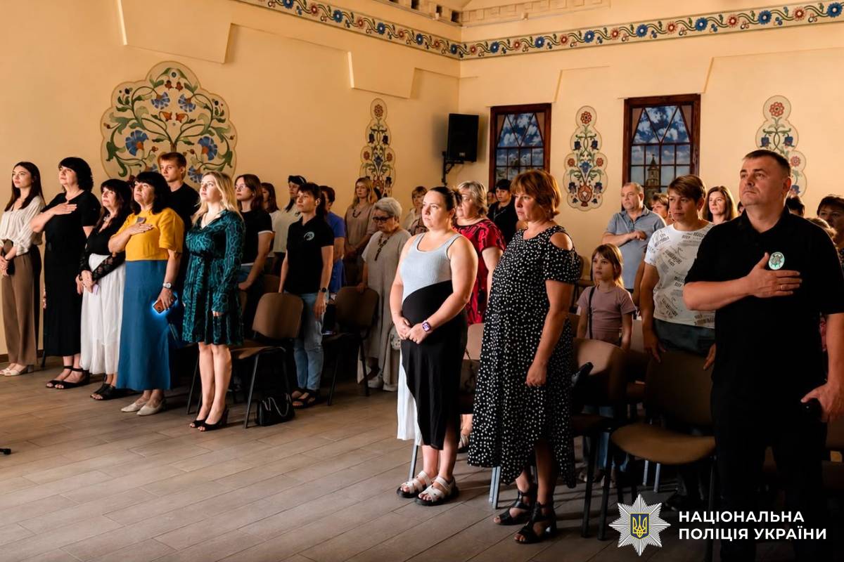 Поліцейські Харківщини вшанували пам’ять загиблих у російському полоні Захисників, Захисниць та цивільних