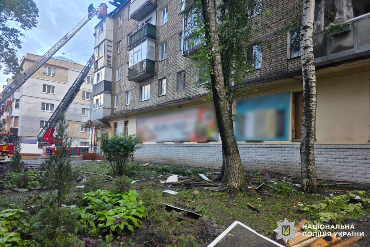 На фото наслідки ворожого обстрілу