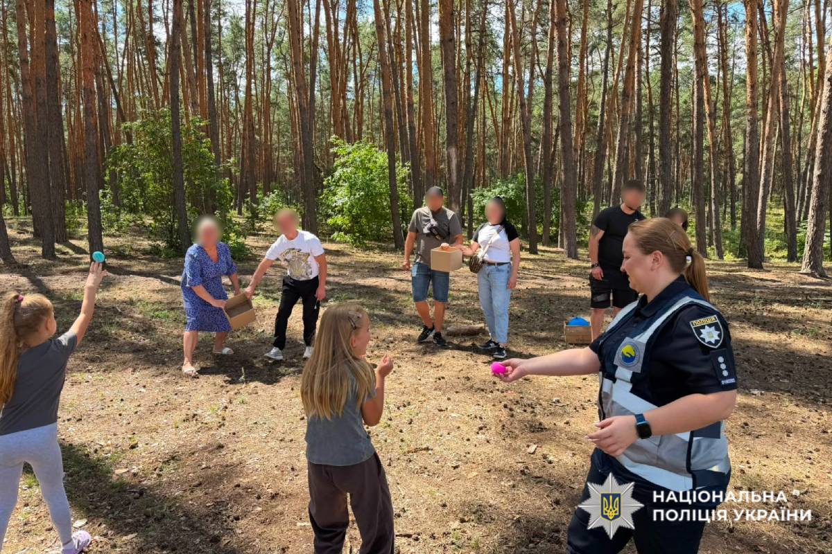 Поранені поліцейські та їхні родини взяли участь у психологічному заході з елементами іпотерапії