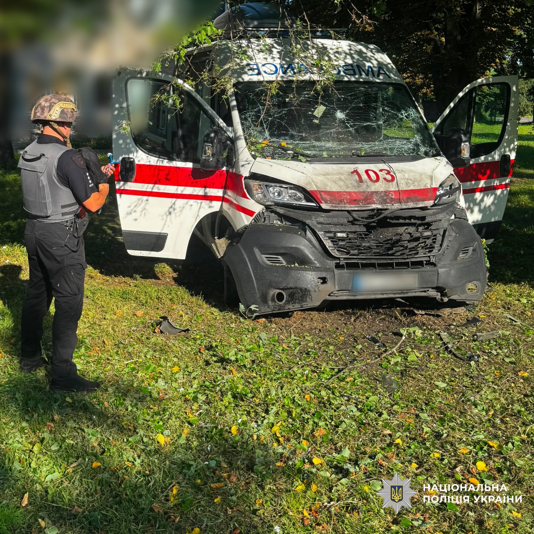 поліція документує наслідки воєнного злочину