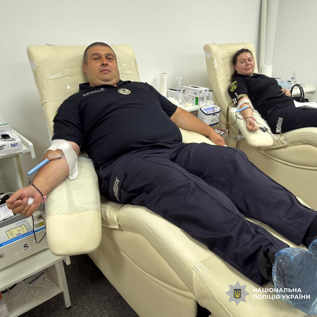 Поліцейські Богодухівського району здали кров для порятунку життя захисників і цивільних