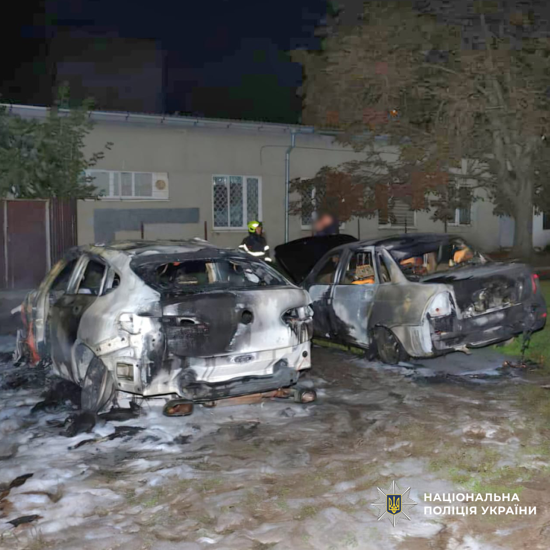 поліцейські викрили зловмисника, який спалив автомобіль у Салтівському районі