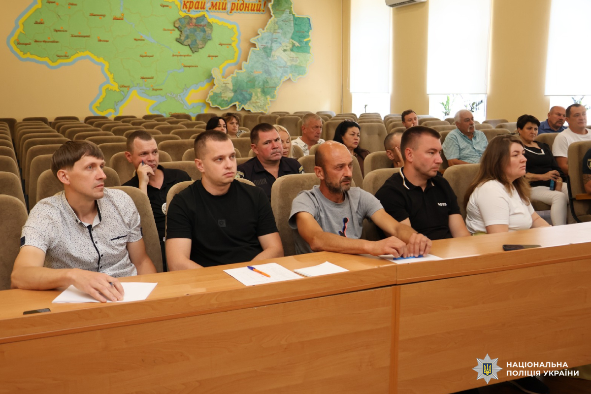 У Дергачівській громаді поліцейські з органами влади обговорили питання проведення обов'язкової евакуації дітей