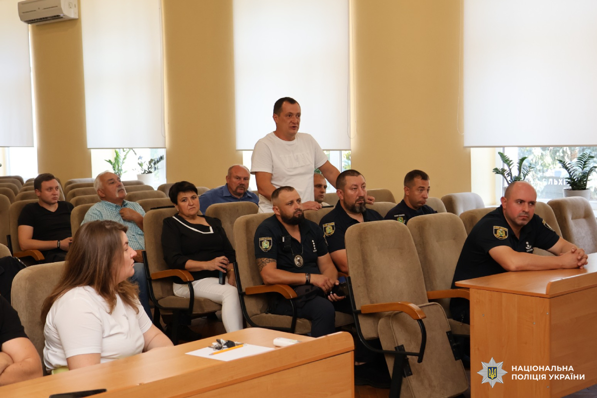 У Дергачівській громаді поліцейські з органами влади обговорили питання проведення обов'язкової евакуації дітей
