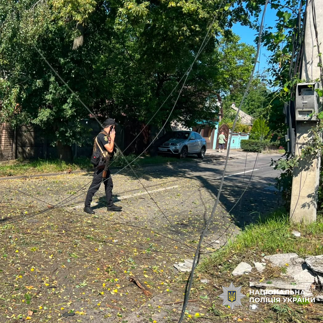 поліцейські документують наслідки воєнного злочину