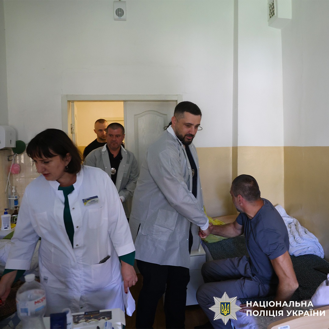 Поліцейського Харківщини нагородили відомчою відзнакою МВС України «Вогнепальна зброя»