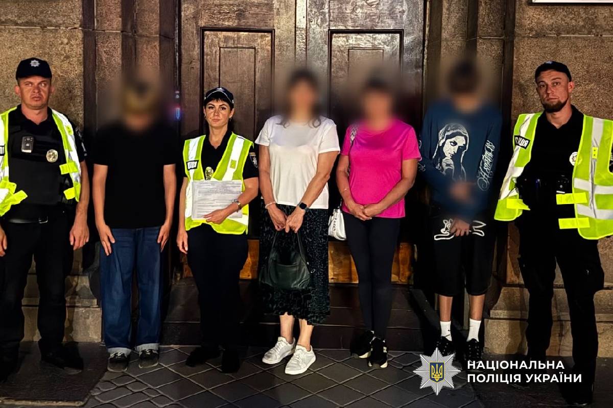 Поліцейські Харківщини встановили підлітків, які займалися зачепінгом на залізничному транспорті: на батьків складено адміністративні протоколи