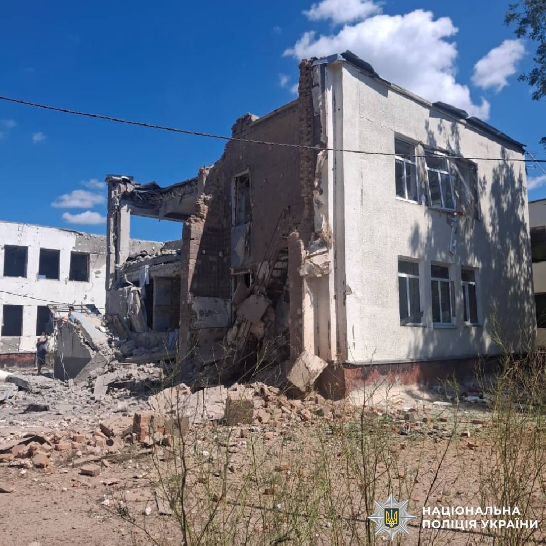 На фото наслідки ворожого обстрілу