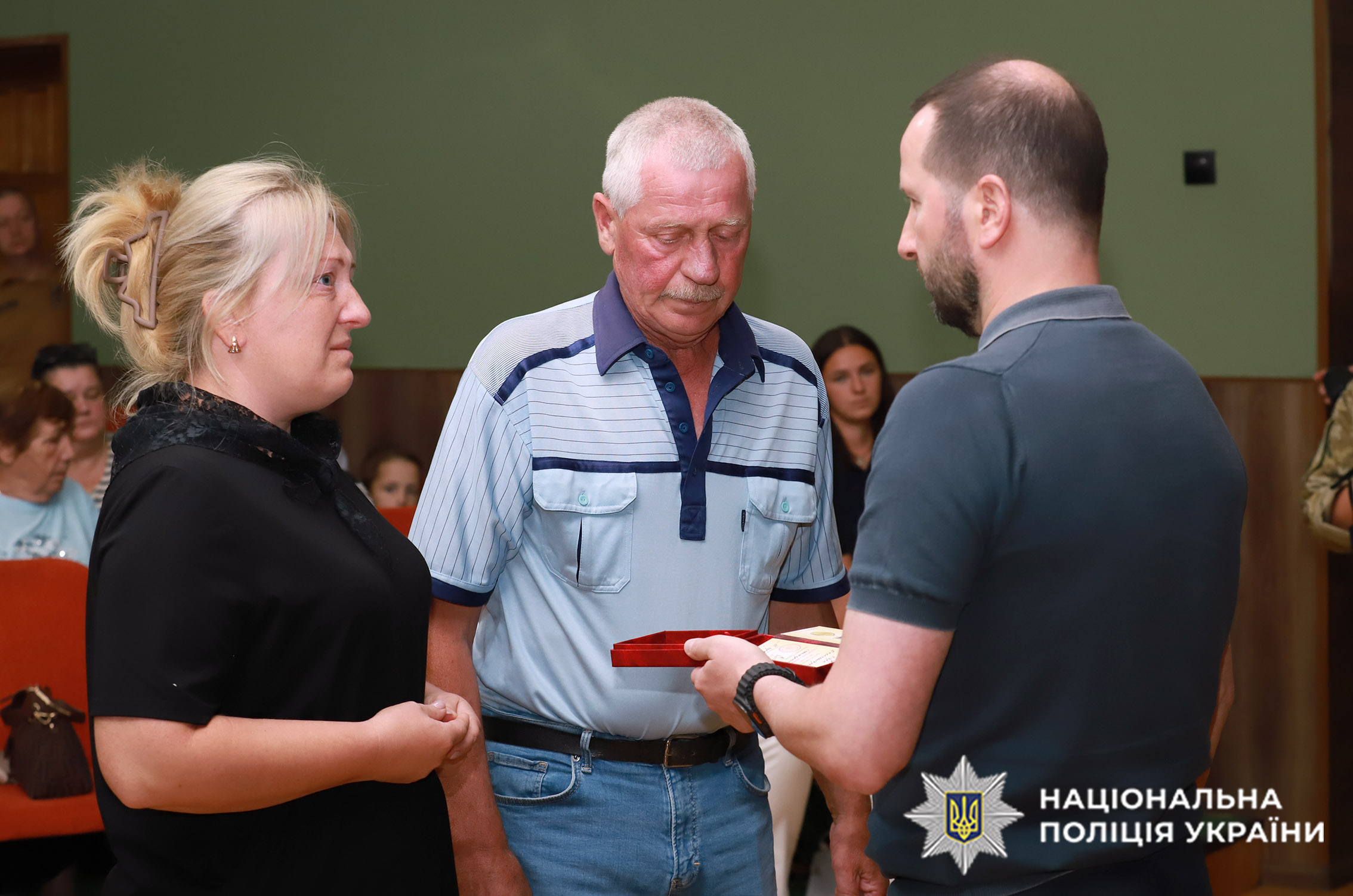 Нагороду отримує батько та дружина Ігоря Снігура