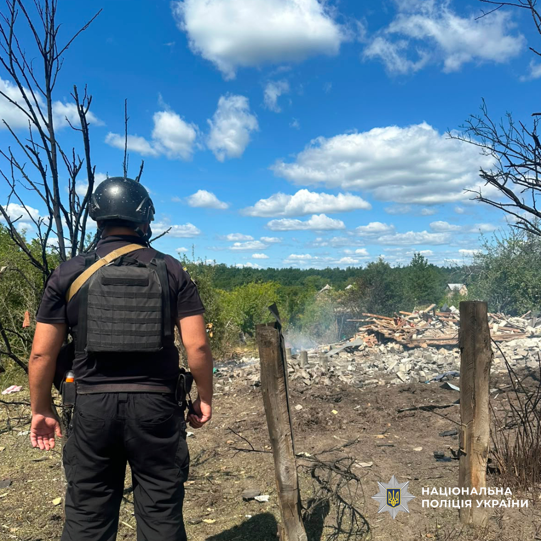 поліцейські задокументували наслідки воєнних злочинів військових рф на Харківщині