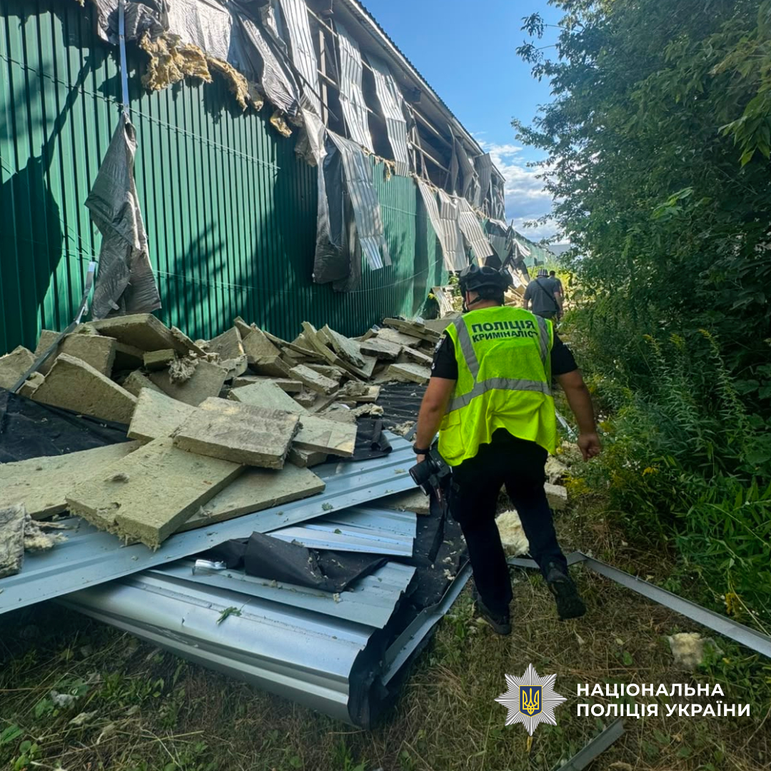 поліцейські продовжують документувати наслідки воєнних злочинів військовослужбовців рф на Харківщині