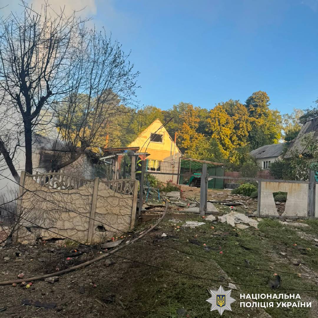 Поліція Харківщини встановлює обставини пожежі, внаслідок якої загинула жінка та постраждав чоловік: розпочато досудове розслідування