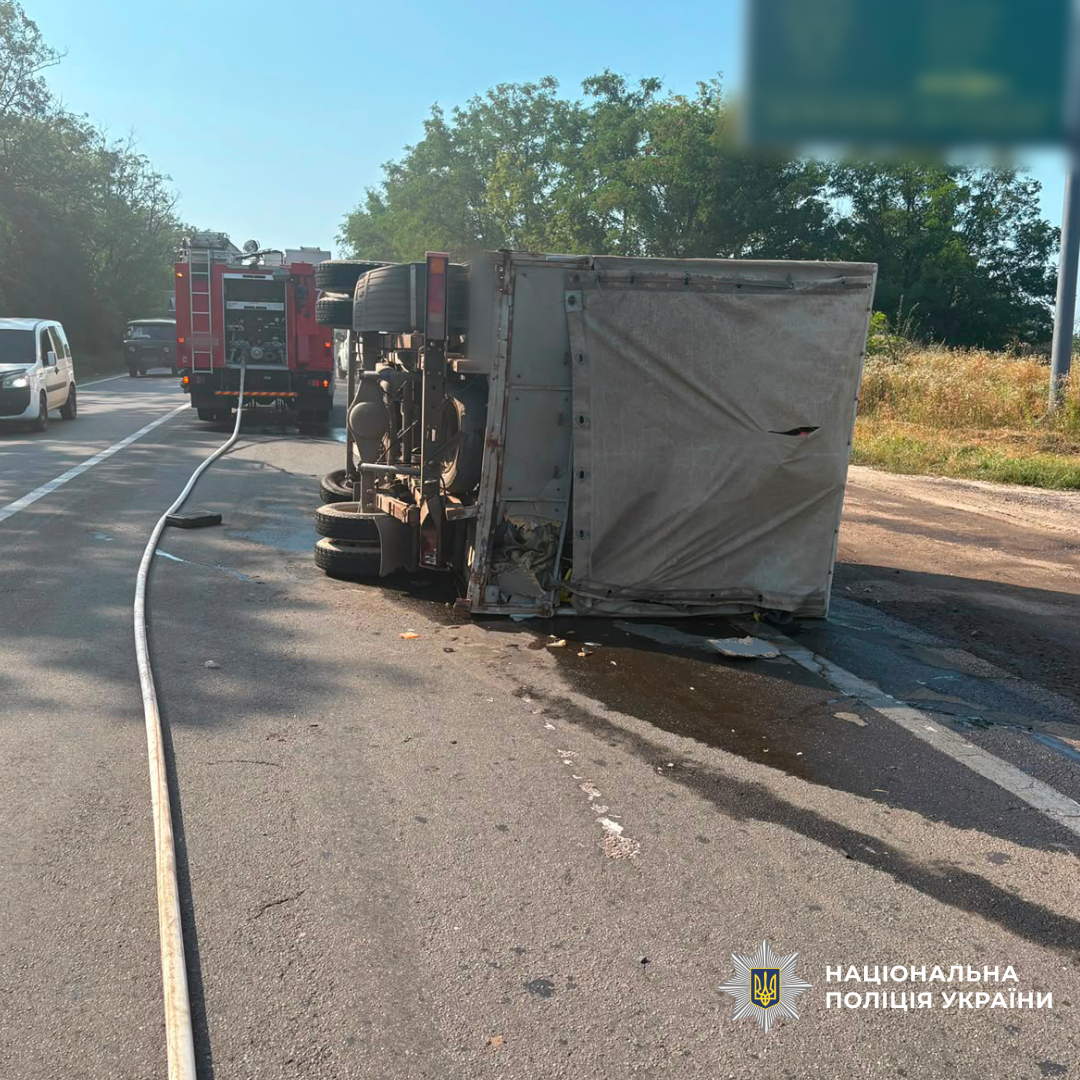 поліція встановлює обставини ДТП на Харківщині