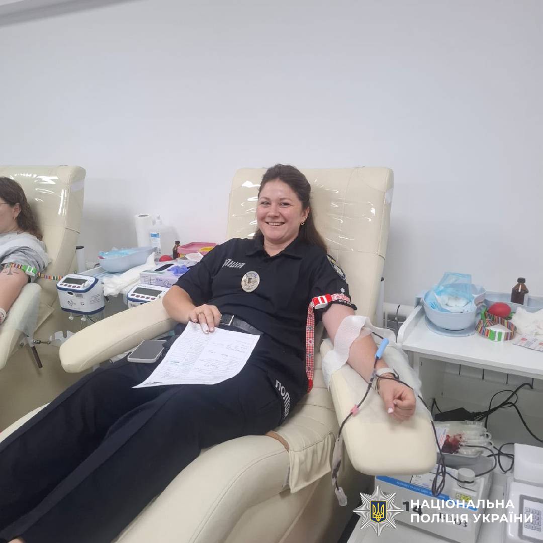 Врятувати чиєсь завтра: поліцейські Харкова долучилися до донорства крові на підтримку військових та цивільних