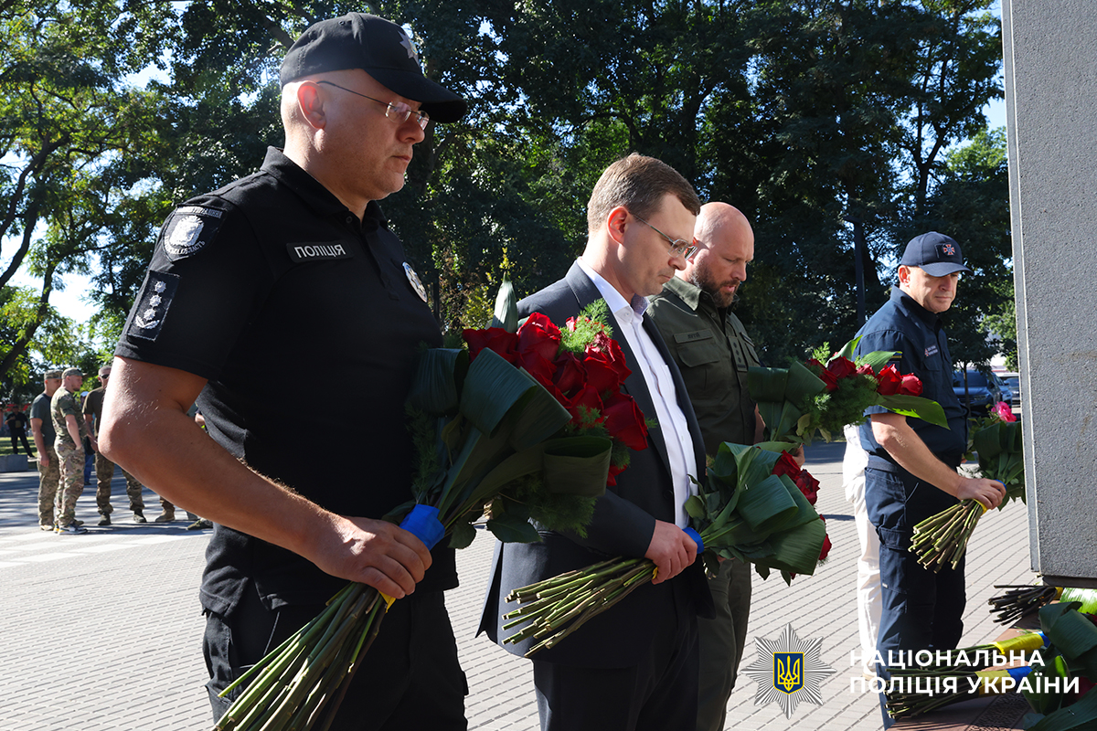 У Харкові з нагоди Дня Незалежності вшанували пам’ять полеглих захисників України