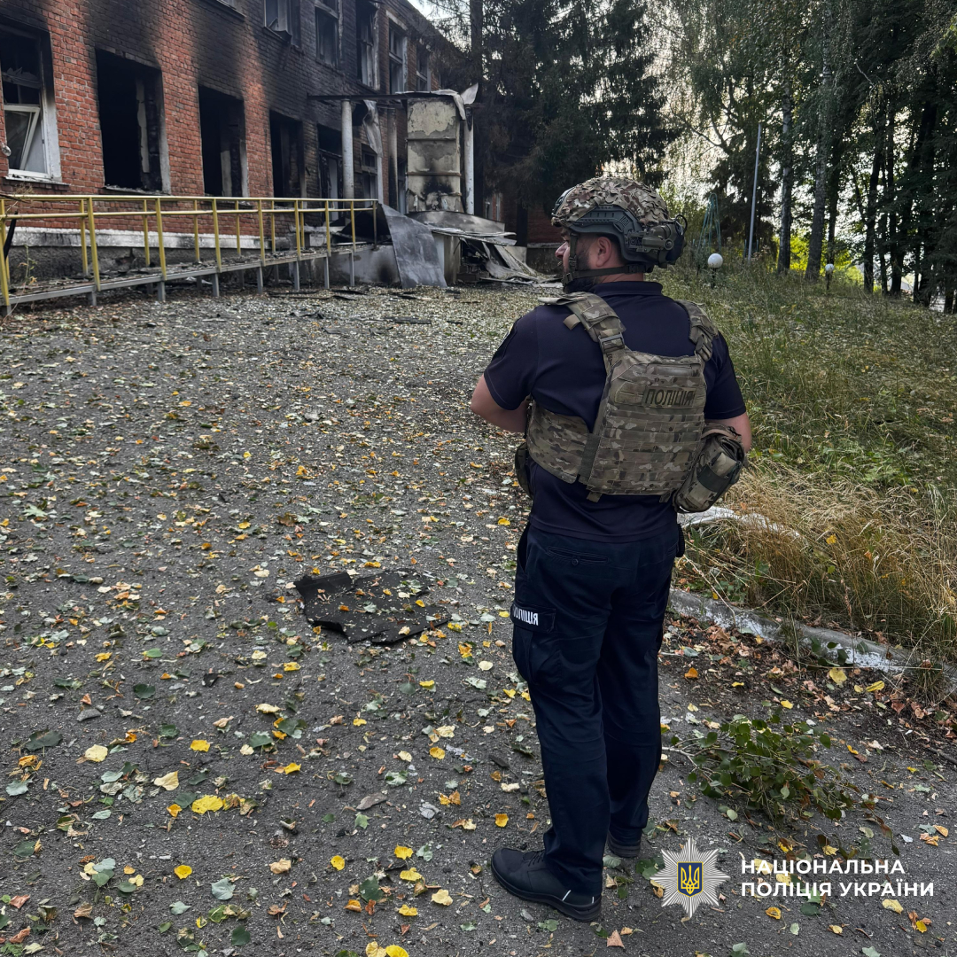поліцейські задокументували наслідки воєнних злочинів військових рф на Харківщині