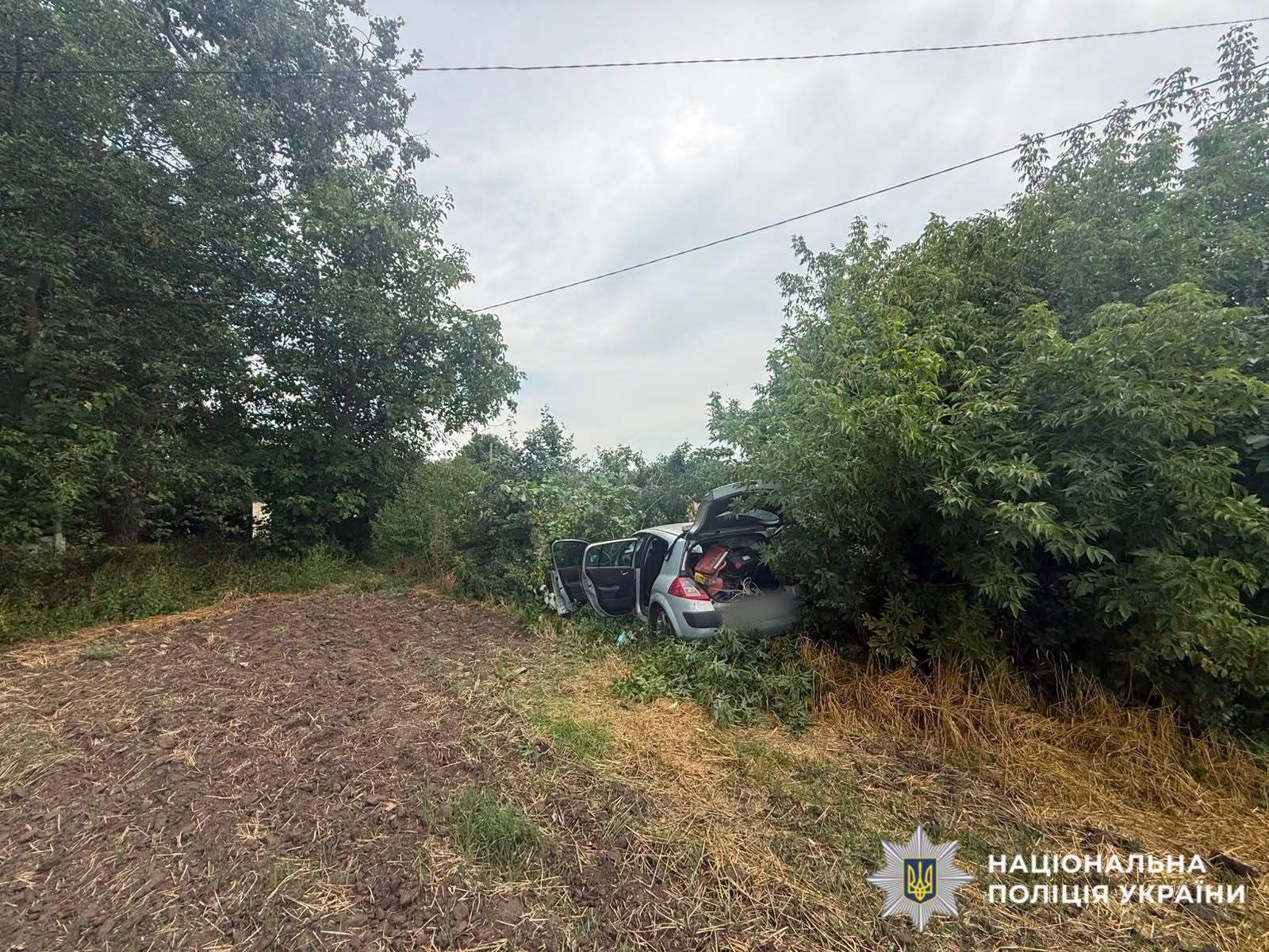 На фото автомобіль, учасник ДТП.