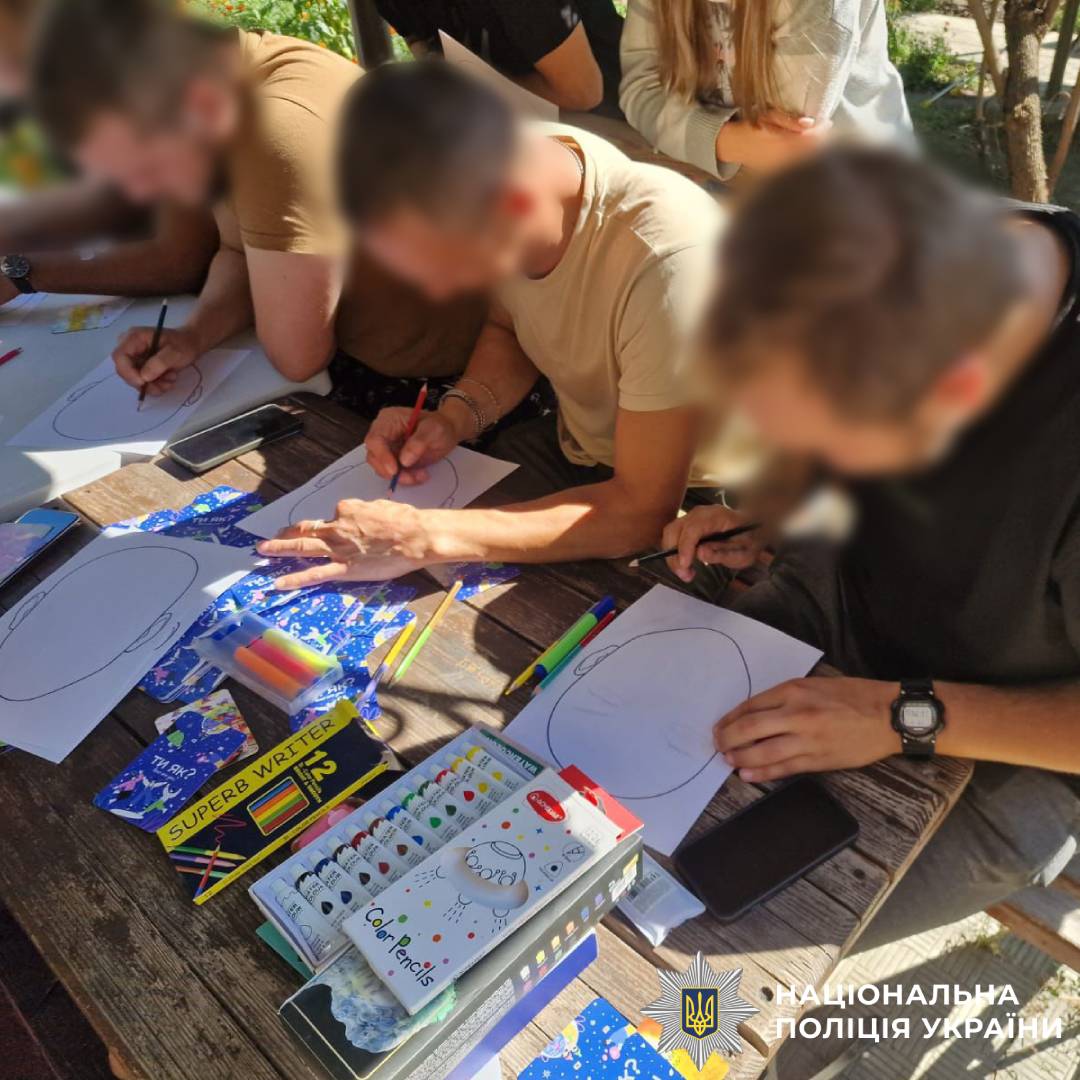 «Розпізнавання власних емоційних станів»: психологи Mental Tutor поліції Харківщини провели тренінг для поранених захисників