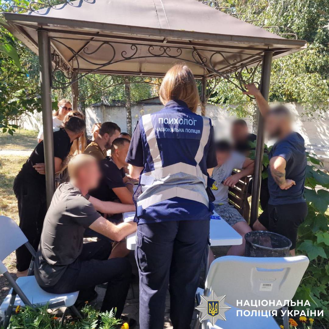 «Розпізнавання власних емоційних станів»: психологи Mental Tutor поліції Харківщини провели тренінг для поранених захисників