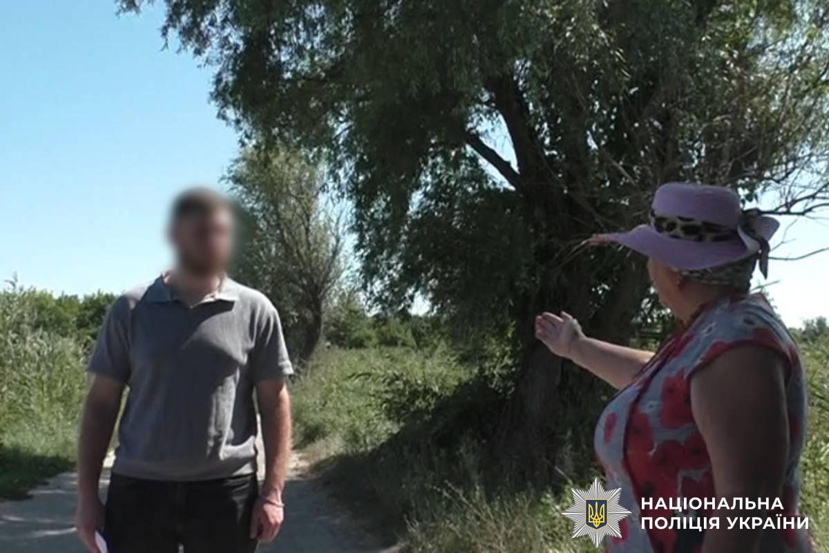 Погрожували розстрілом та забрали майно: поліцейські Харківщини встановили особи чотирьох окупантів