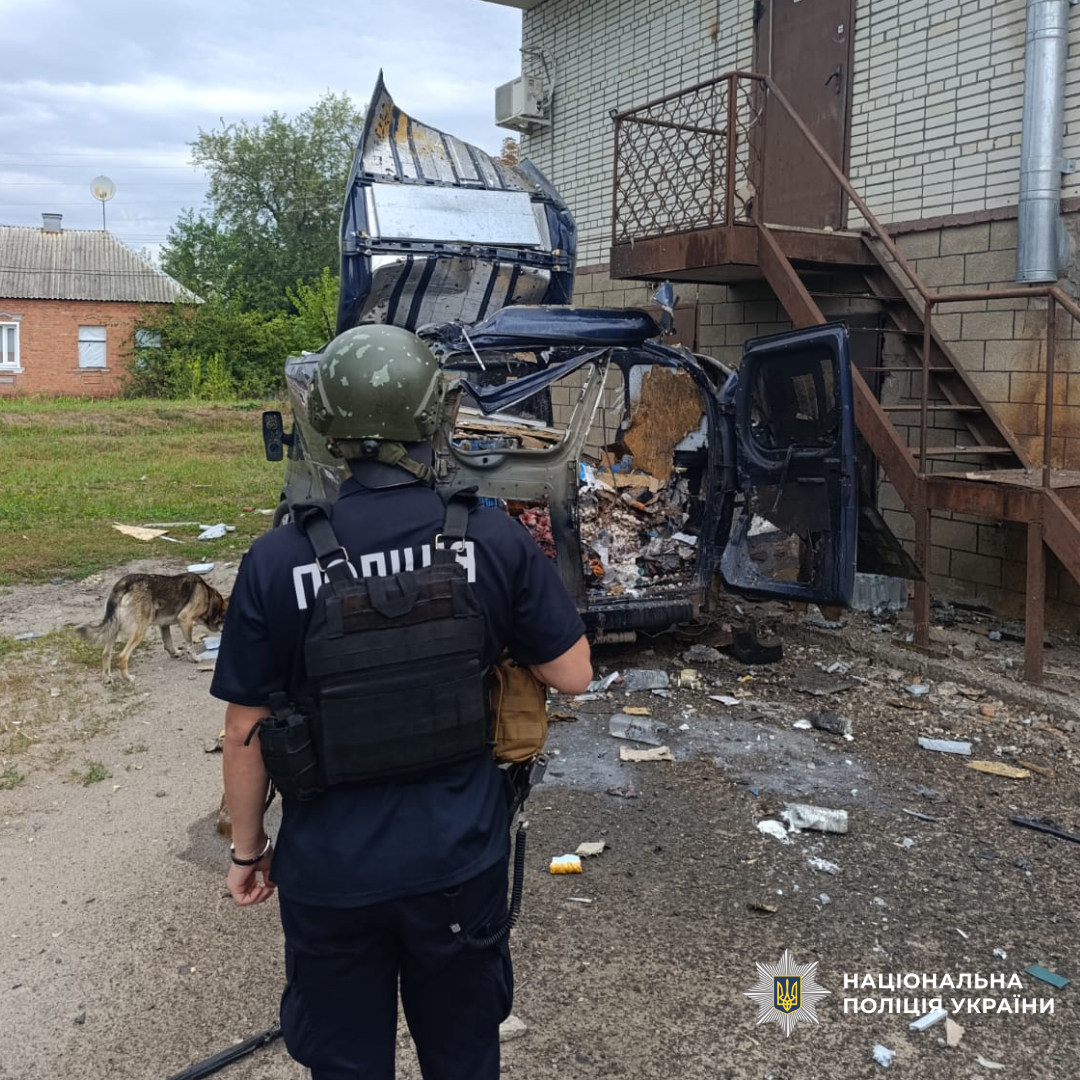 поліцейські задокументували наслідки воєнних злочинів країни-агресора на Харківщині