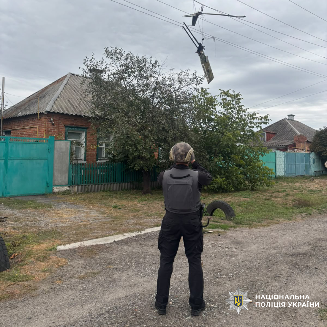 поліцейські задокументували наслідки воєнних злочинів країни-агресора на Харківщині