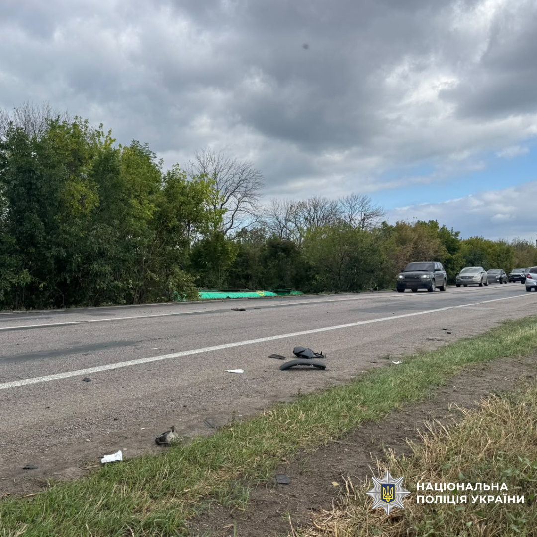 На Харківщині внаслідок ДТП загинув водій легковика: поліція встановлює обставини події